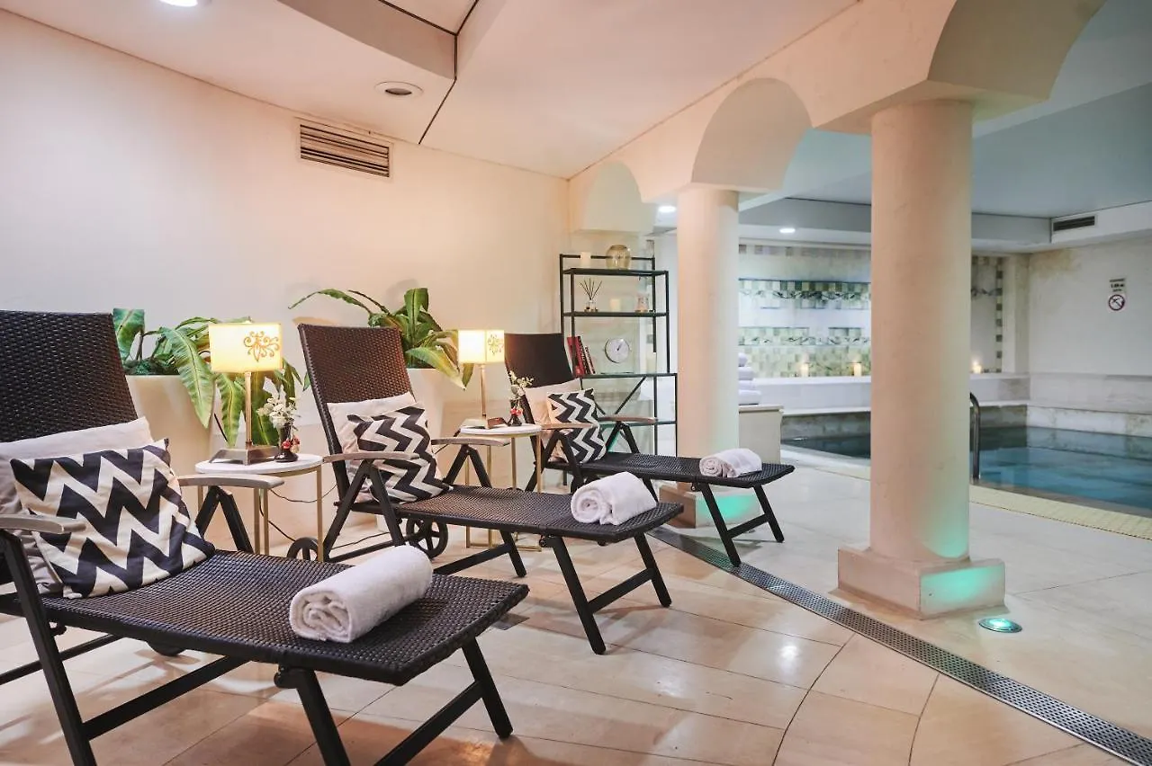 Mamaison Le Regina Boutique Hotel Warsaw 5*,
