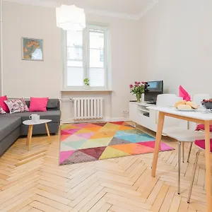 Apartamento Delightful New Town Square, Varsovia
