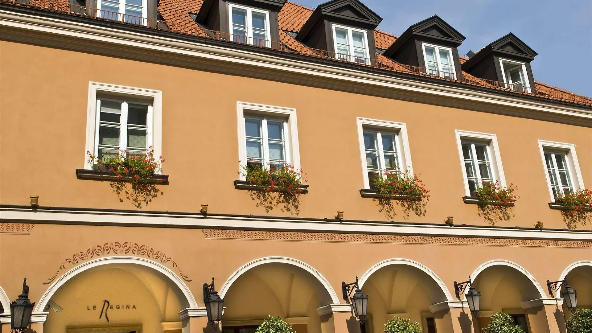 Mamaison Le Regina Boutique Hotel location